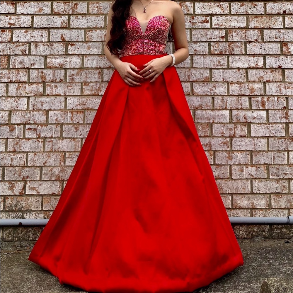 PROM !!! ON SALE 24 hrs 😍